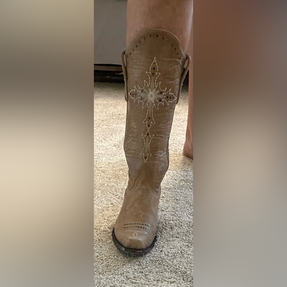 Leather southwestern boots